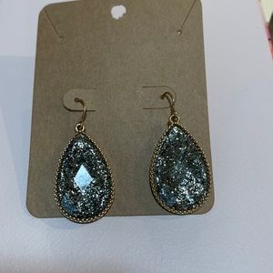 Drop glitter earrings